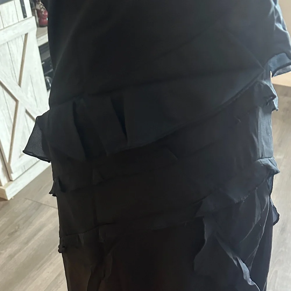 A&F Ruffle Dress - Picture 7 of 12
